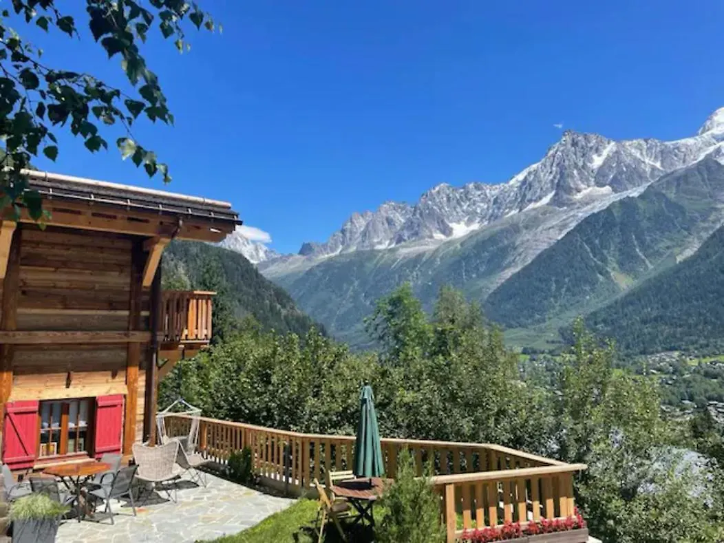 Chalet 3 Etoiles Pour 4 Pers Avec Vue Imprenable Sur La Vallee De Chamonix Les Houches